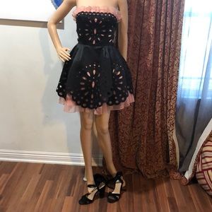 Betsy Johnson S:0, Steve Madden S: 8 1/2